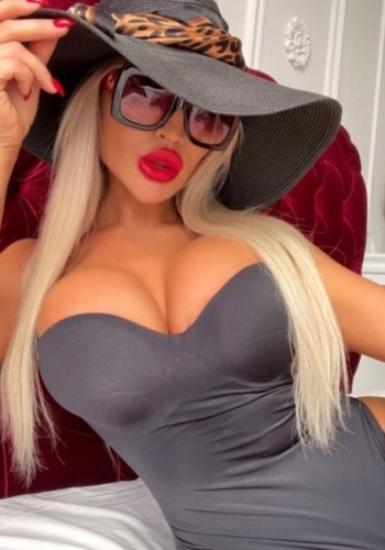 Алиша - Индивидуалка Санкт-Петербурга, размер груди 5, метро Старая Деревня