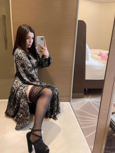 Генриетта - Индивидуалка Санкт-Петербурга, размер груди 3, метро Горьковская